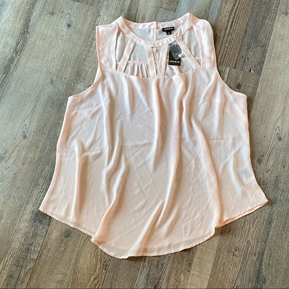 NWT TORRID Blush Colored Sleeveless Cagefront Tank ✨Perfect for Spring!!✨ - Picture 2 of 11